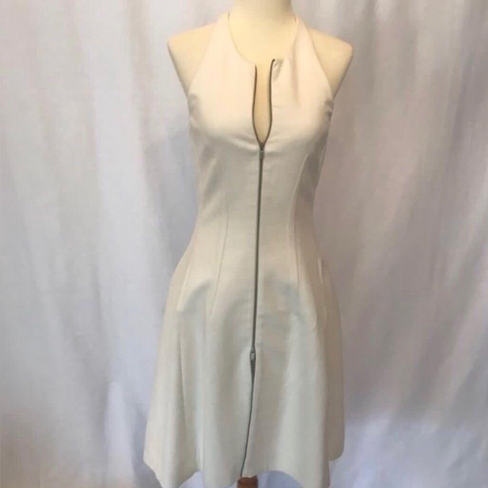 BCGC MaxAzria Tulip Dress Elegant White Halter Zip Dress